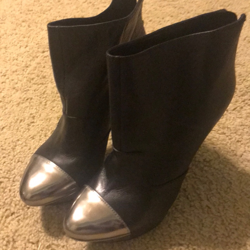 Jessica Simpson Bootie with heel